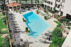 Luxury 2 Bdrm condo near Galleria